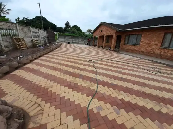 Banded patterns by Ngubane Contractors