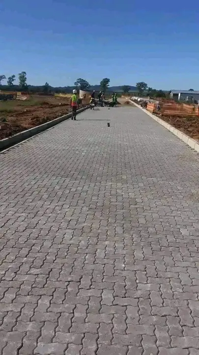 Estate and access roads by Ngubane Contractors